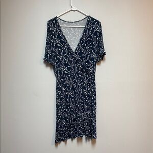 41 Hawthorn Navy and White Floral Midi Dress
